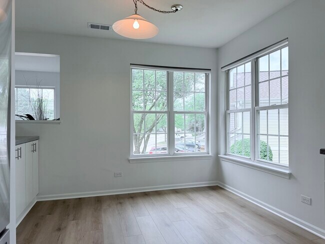 Building Photo - 1146 Bristol Ln