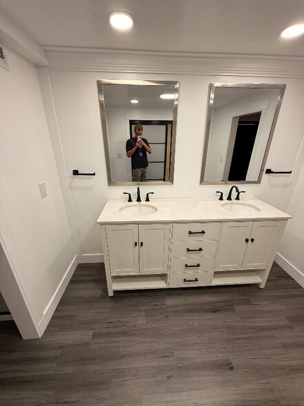 Building Photo - 278 Starboard Dr