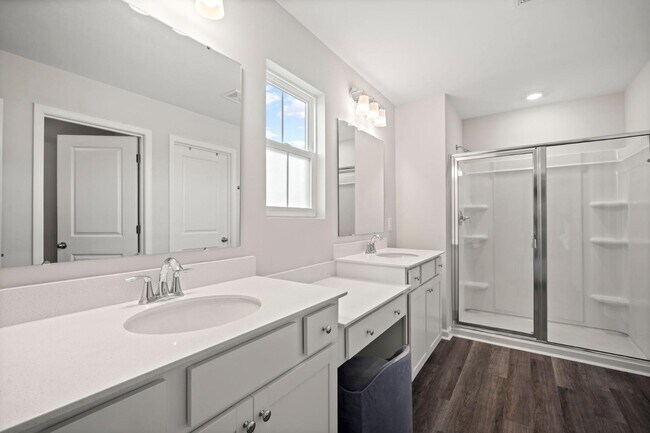 Building Photo - 567 Dreher Dr