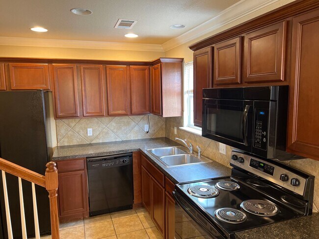 Building Photo - FAIRWAY HAMLET