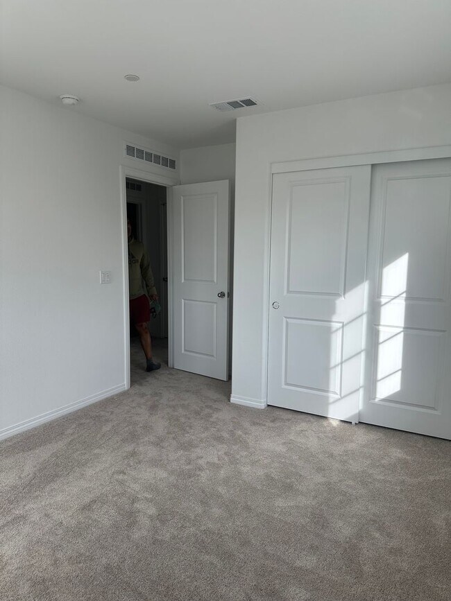 Building Photo - 3 Bedroom 2.5 Bath New build home in Highgrove!