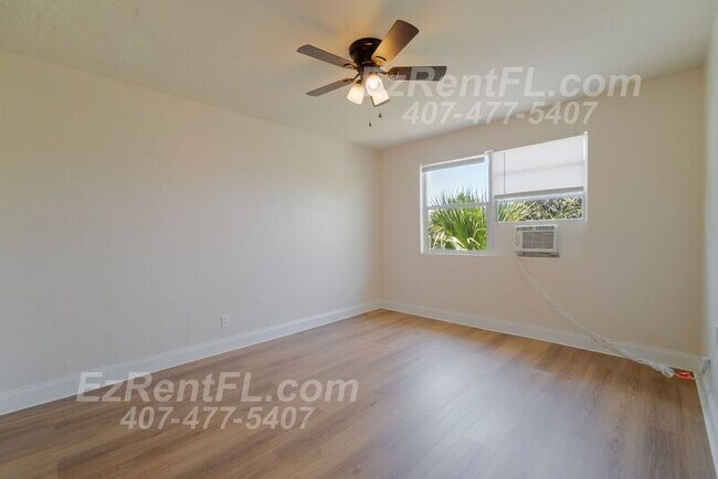 Building Photo - 801 N Sapodilla Ave