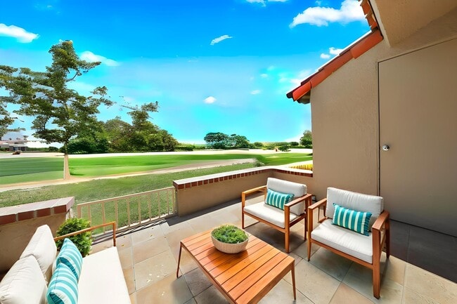 Building Photo - 40492 Bay Hill Way