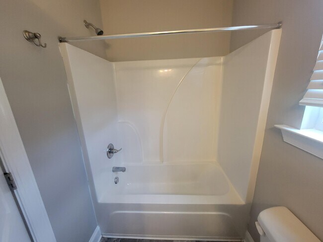 Building Photo - 1733 Ethan Way