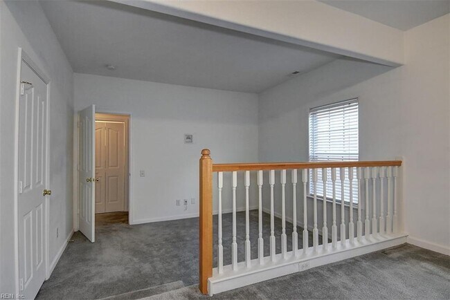 Building Photo - 3924 Filbert Way