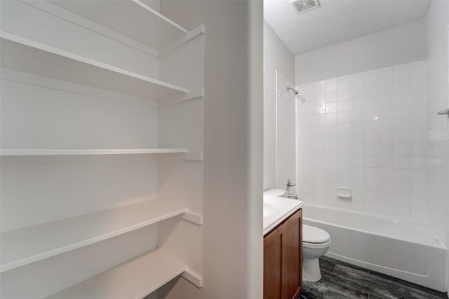 Building Photo - 315 Apache Field Ln