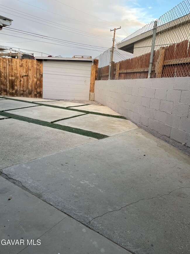 Building Photo - 369 E Avenue R4