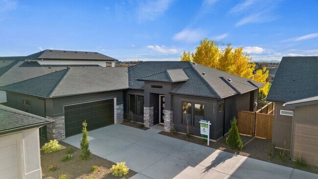 Building Photo - 11343 W Perthshire Ln