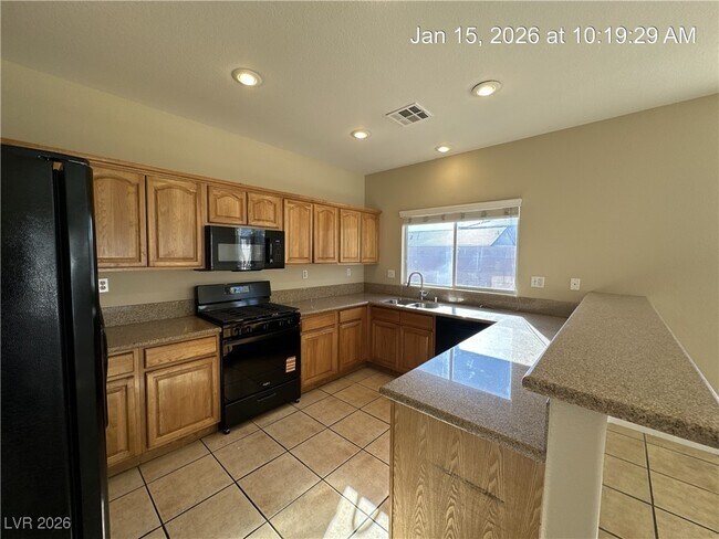 Building Photo - 5401 Goldenseal Ct