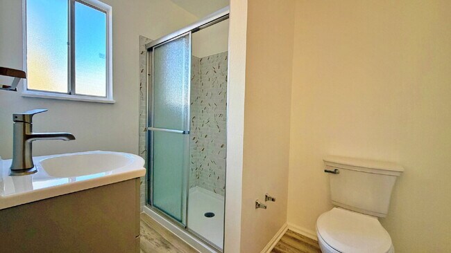 Building Photo - Fantastic 4 Bed 3 Bath 2 Car Garage Home in Aurora Highlands! NEW Carpet! NEW Paint! NEW Bathroom...