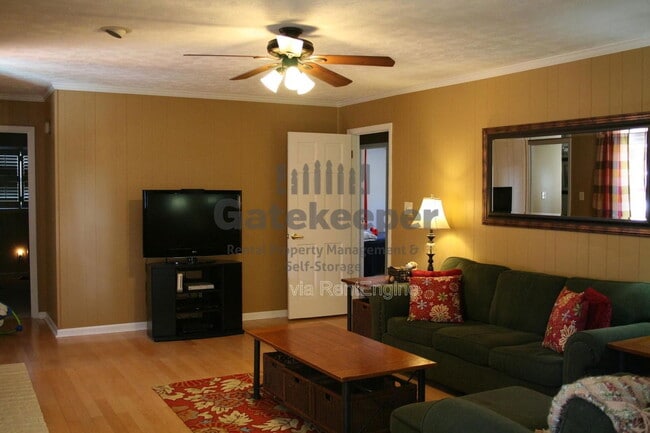 Building Photo - 105 Timberlane Trail