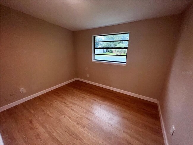 Building Photo - 1822 Harding Ave