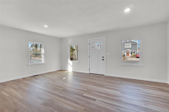 Building Photo - 37 Gould Rd