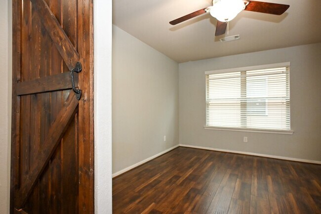 Building Photo - 9952 Morgan Creek Ln