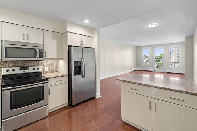 Primary Photo - 101 Shearwater Ct E