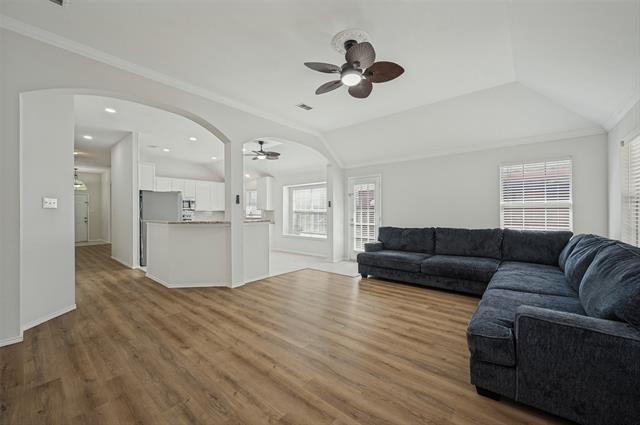 Building Photo - 9109 Azinger Dr