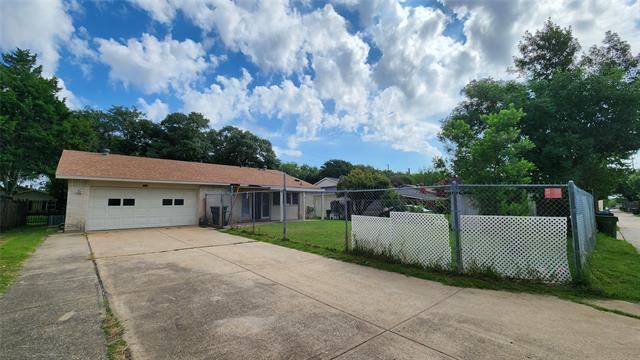 Building Photo - 3106 Gayle Dr