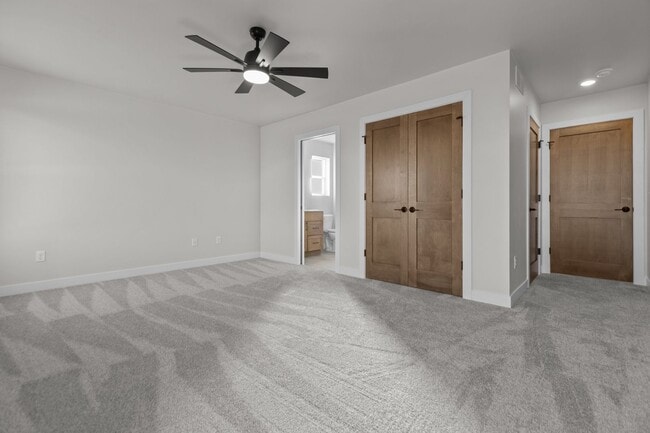 Building Photo - Beautiful New Executive Duplex