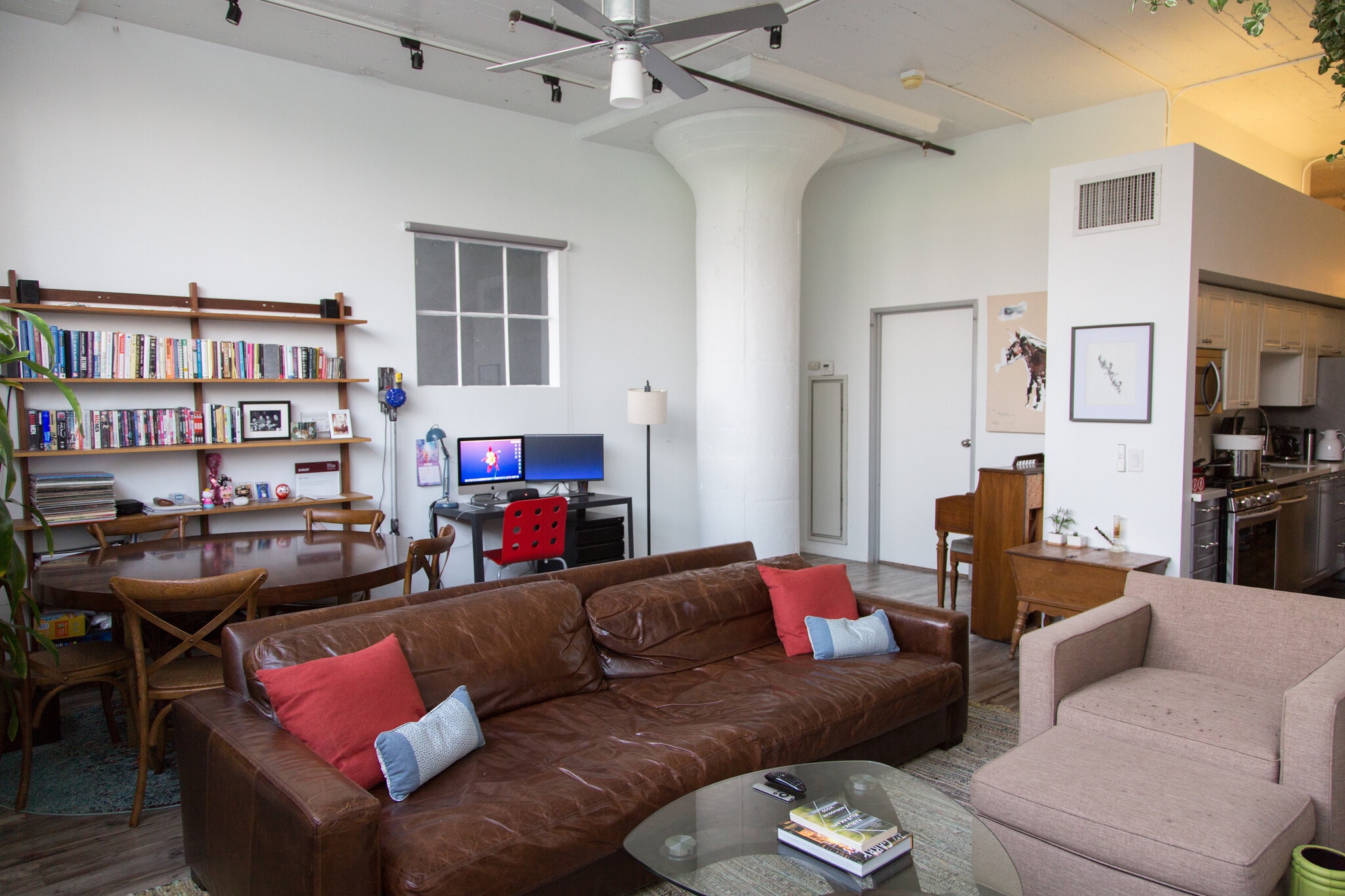 Building Photo - 420 S San Pedro St