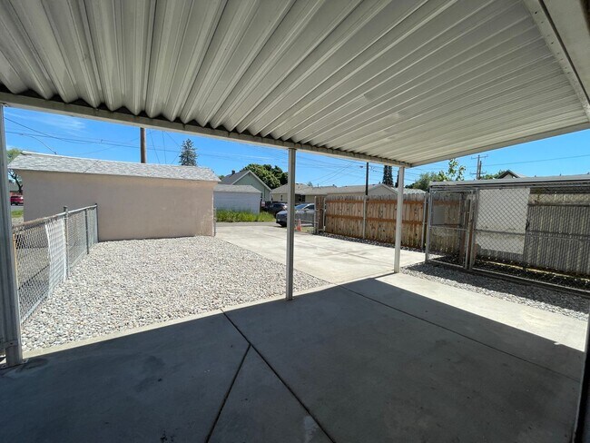 Building Photo - Shadle Area