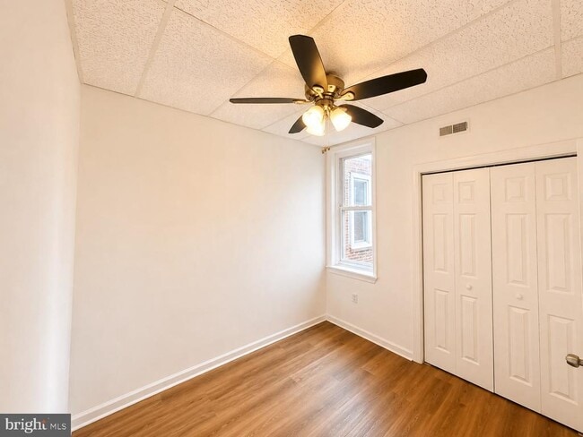 Building Photo - 2115 W Ontario St