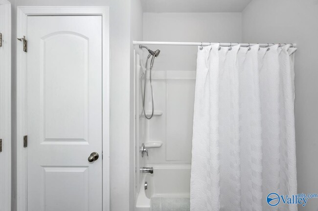 Building Photo - 106 Oak Fletcher Dr