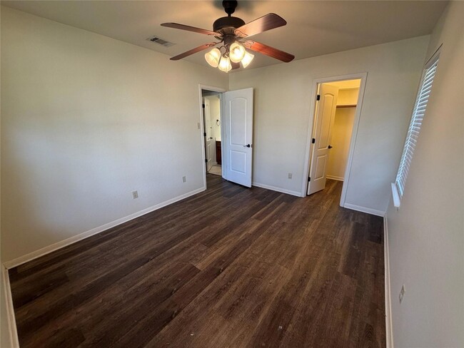 Building Photo - 11810 Rain Forest Cove