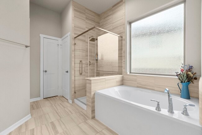 Building Photo - 248 Crest Edge St