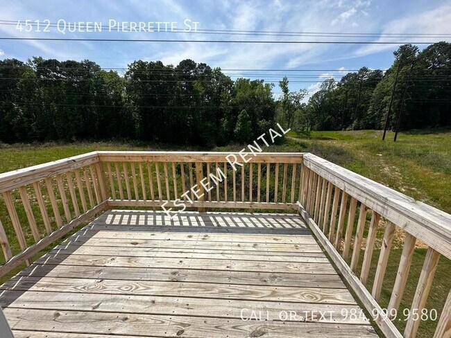 Building Photo - 4512 Queen Pierrette St
