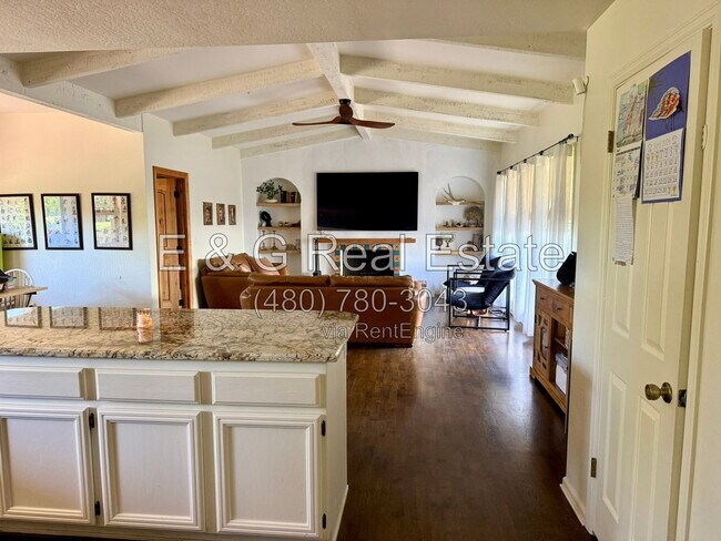 Building Photo - 8617 E Larkspur Dr