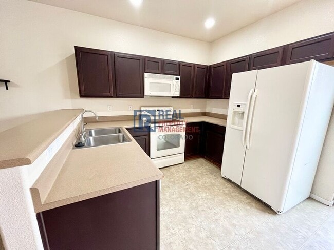 Building Photo - 2575 Shannara Grove