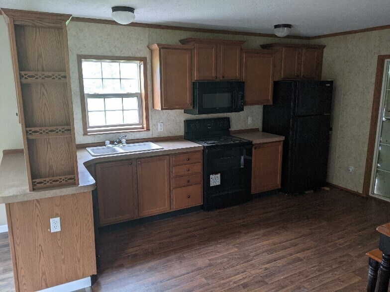 Building Photo - 21 Fawn Meadow Ln