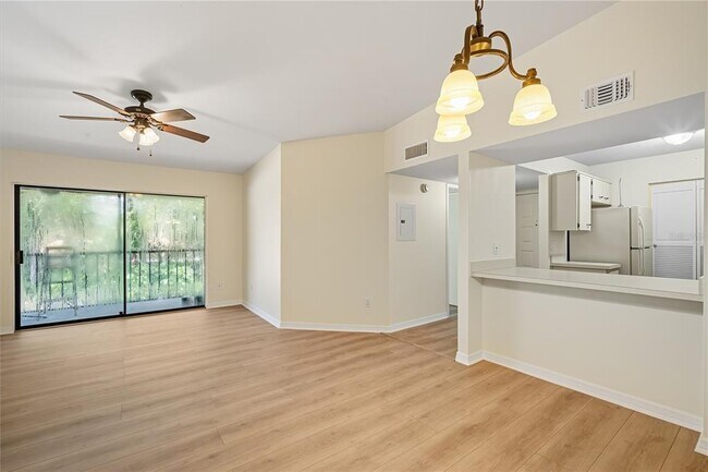 Building Photo - 6002 Laketree Ln