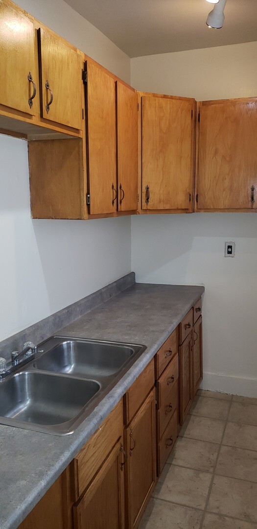 Building Photo - DICKERMAN