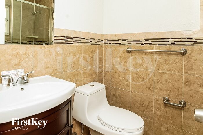 Building Photo - 8927 NW 114th St