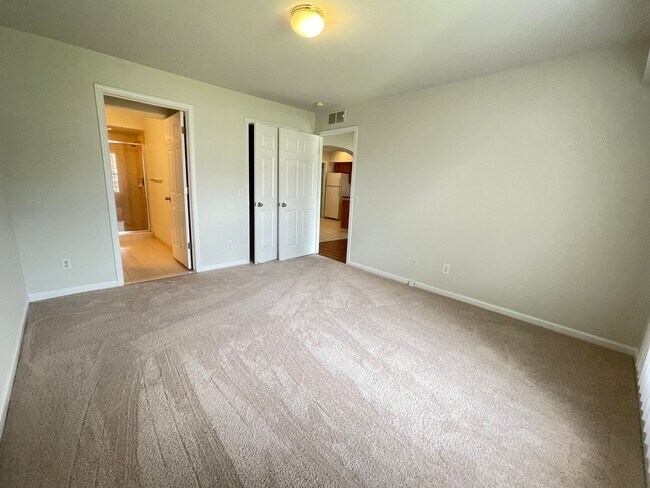 Building Photo - 54274 E Annsbury Cir