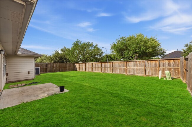 Building Photo - 2734 Trinity Glen Ln