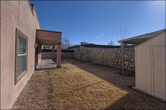 Building Photo - 3065 Snowy Point Dr