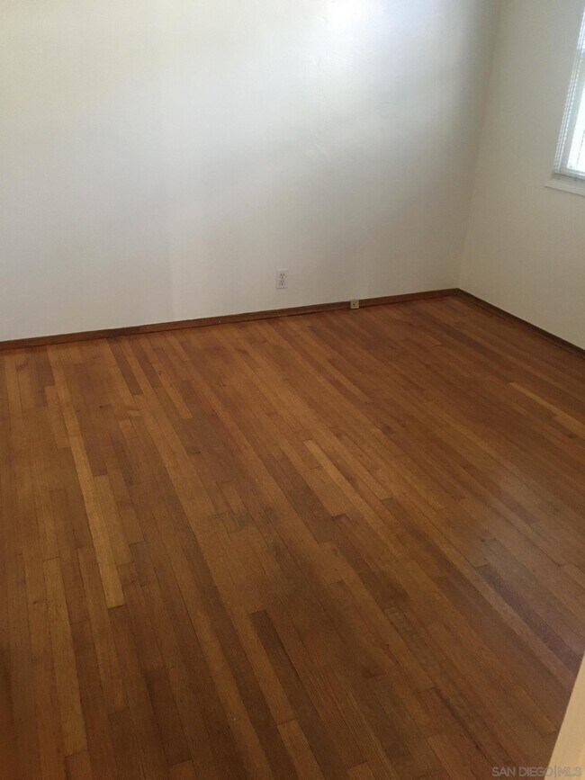 Building Photo - 4715 Del Mar Ave