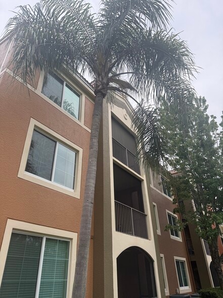 Building Photo - 1180 Reserve Way