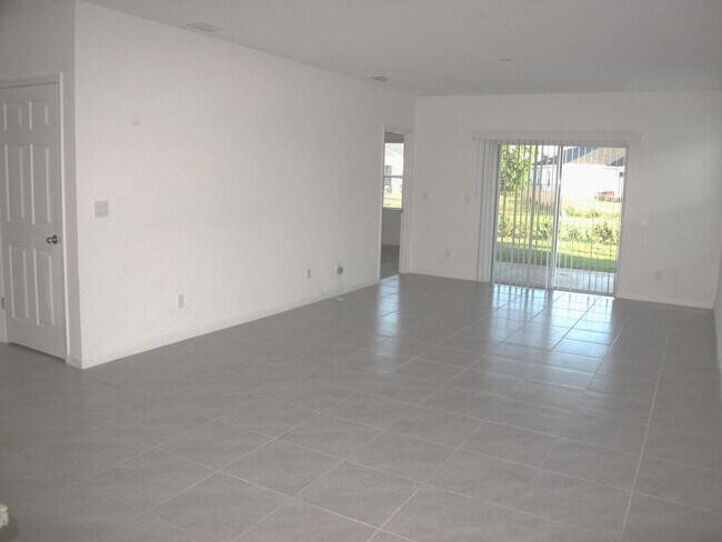 Building Photo - 12221 Nettuno Wy