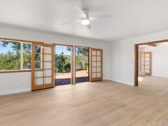 Building Photo - 2980 Los Alisos Dr