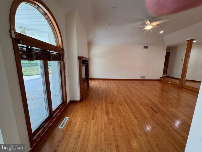 Building Photo - 3223 Halltown Rd