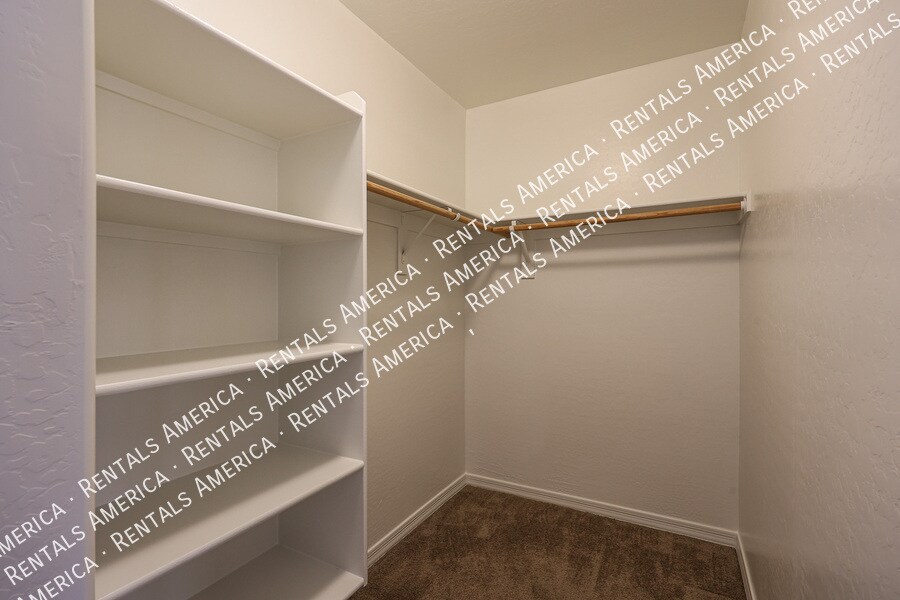 Building Photo - 26462 N 165th Dr