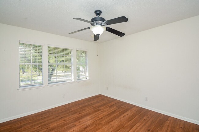 Building Photo - 11610 Cypresswood Dr