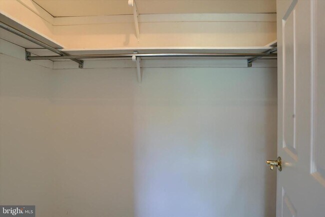 Building Photo - 136 Cardinal Ln