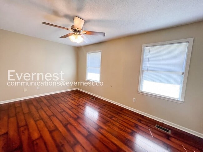 Building Photo - 5016 Cheshire Ct