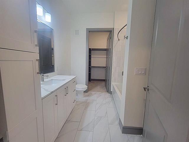 Building Photo - 2700 Old Denton Rd