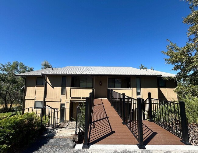 Building Photo - 2147 Marigold St
