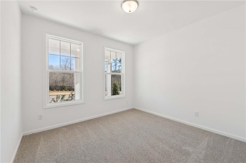 Building Photo - 64 Silverleaf Trl